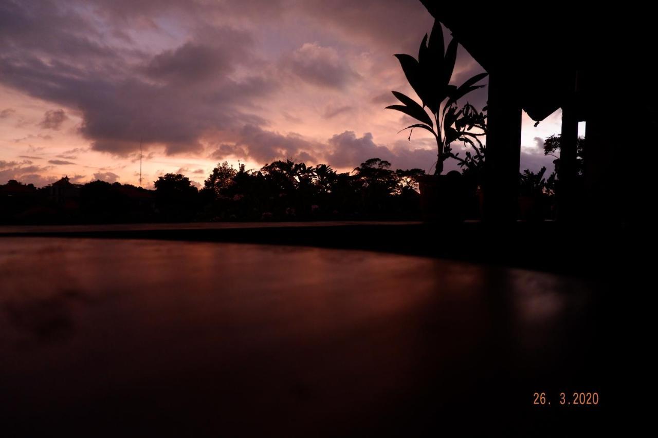 Danasari Homestay อูบุด ภายนอก รูปภาพ