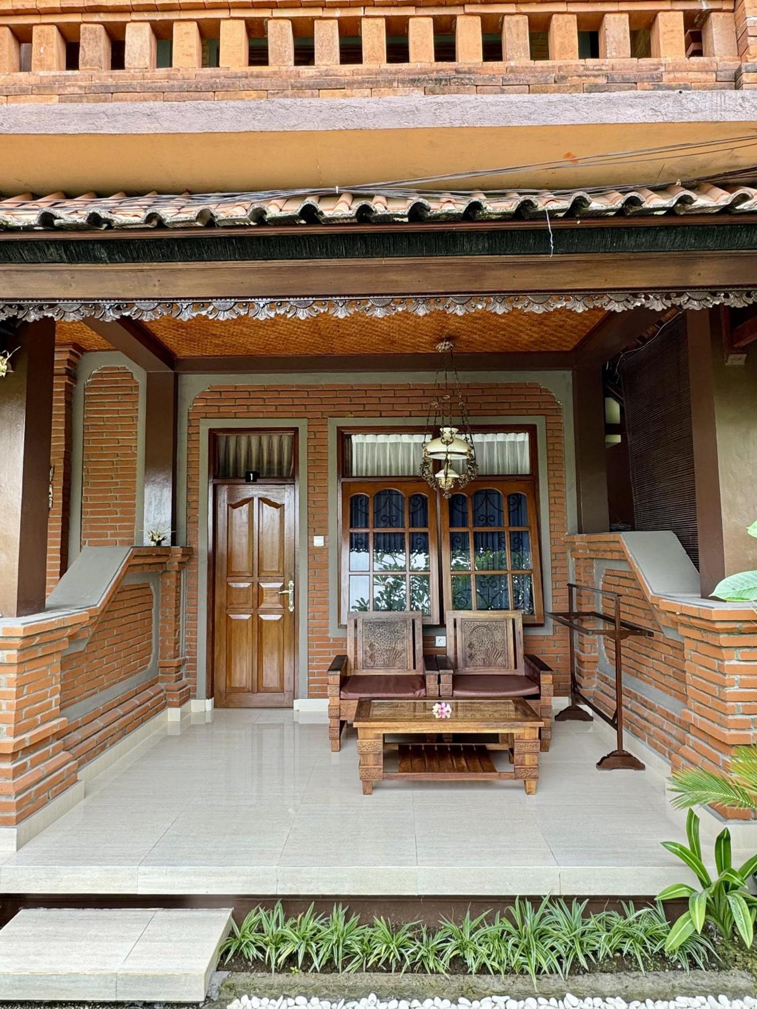Danasari Homestay อูบุด ภายนอก รูปภาพ