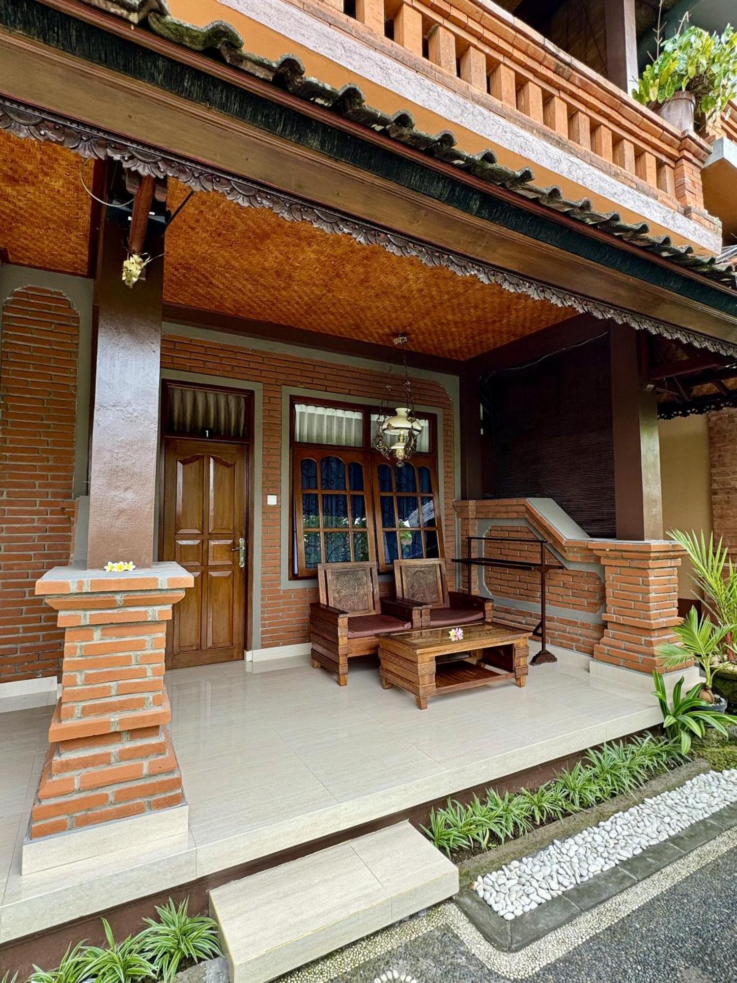Danasari Homestay อูบุด ภายนอก รูปภาพ