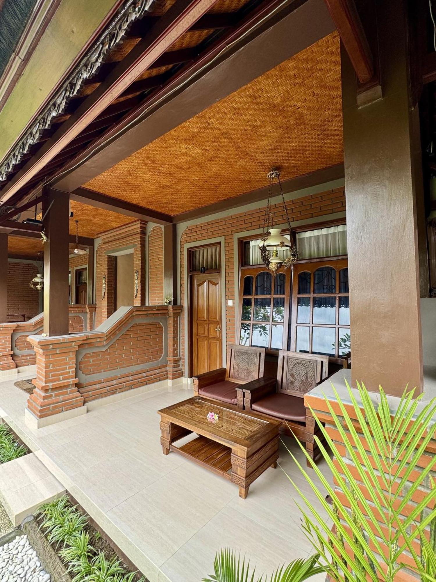 Danasari Homestay อูบุด ภายนอก รูปภาพ