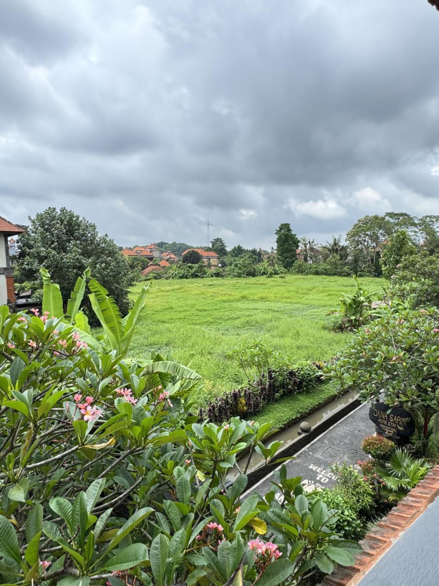 Danasari Homestay อูบุด ภายนอก รูปภาพ