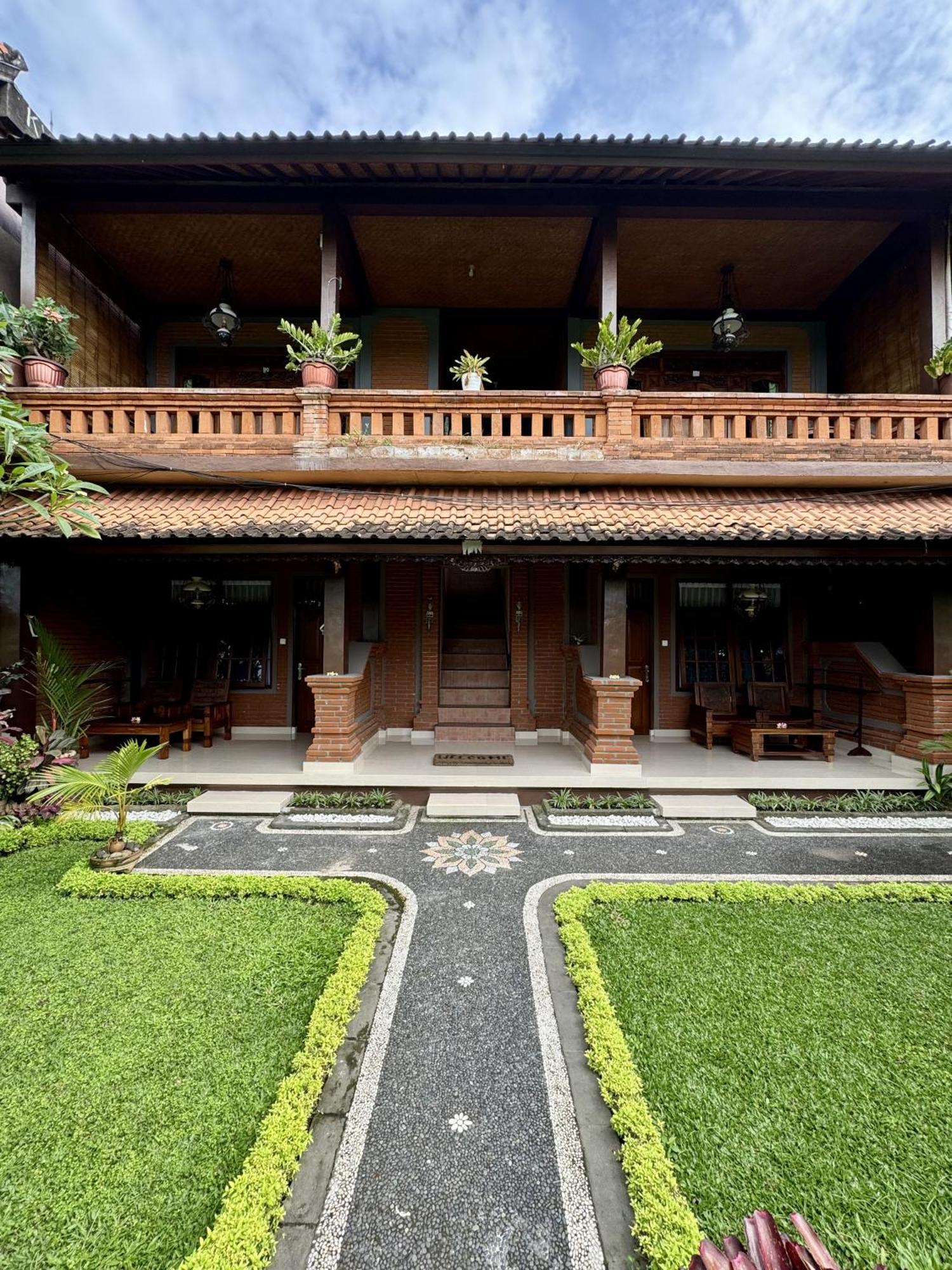 Danasari Homestay อูบุด ภายนอก รูปภาพ