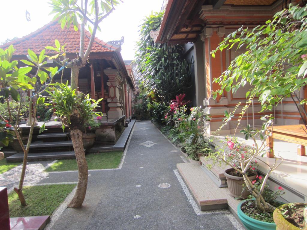 Danasari Homestay อูบุด ภายนอก รูปภาพ
